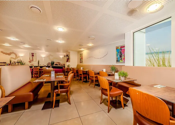 Montaigne & - Centre 4* Канны