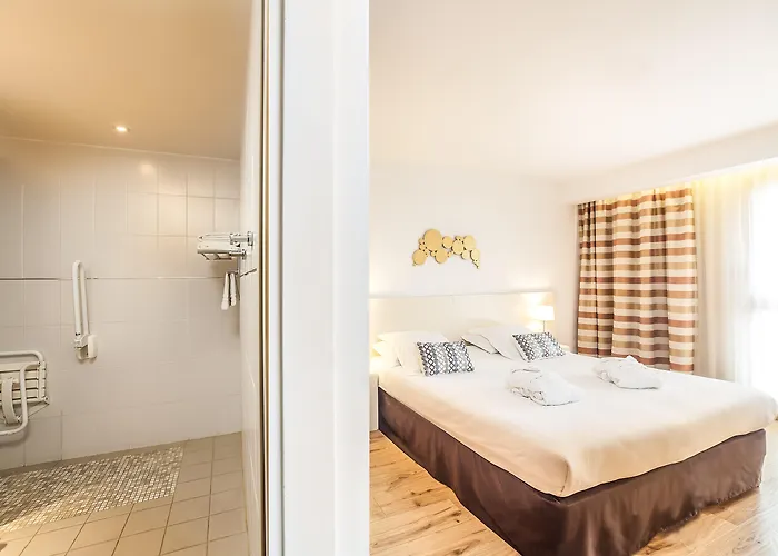 Montaigne & - Centre 4* Канны