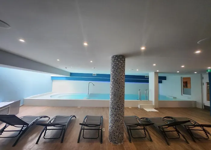 Montaigne & - Centre Отель Канны