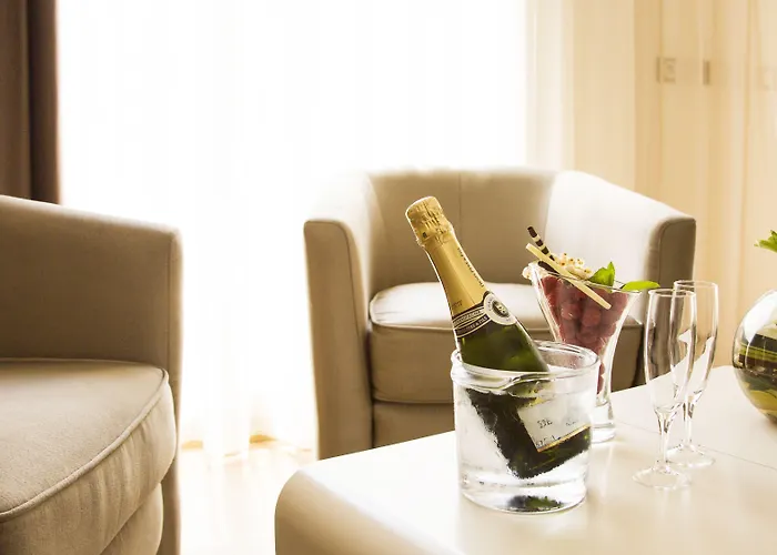 Montaigne & - Centre 4*