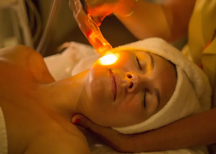 Montaigne & - Centre Канны