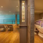 Montaigne & - Centre Hotel