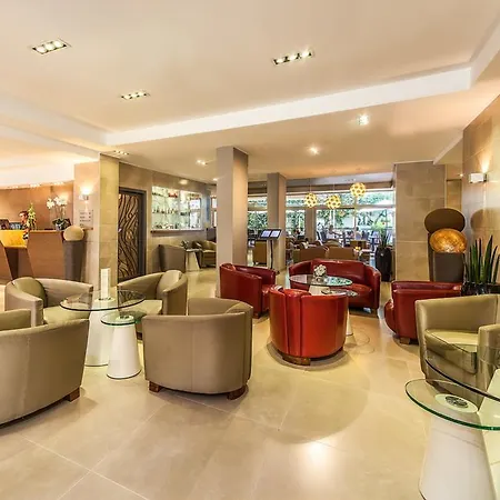 Montaigne & - Centre Hotel