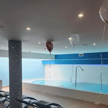 Montaigne & - Centre Hotel