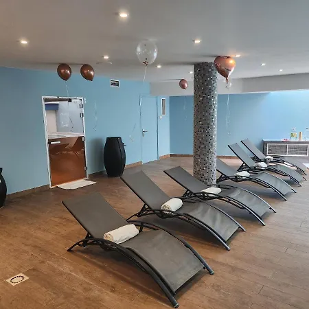 Montaigne & - Centre Hotel