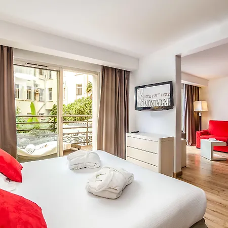 Montaigne & - Centre Hotel 4*