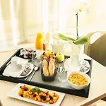 Hotel Montaigne & - Centre Cannes