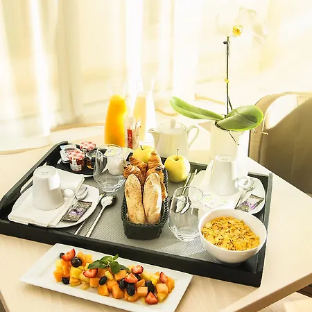 Hotel Montaigne & Cannes