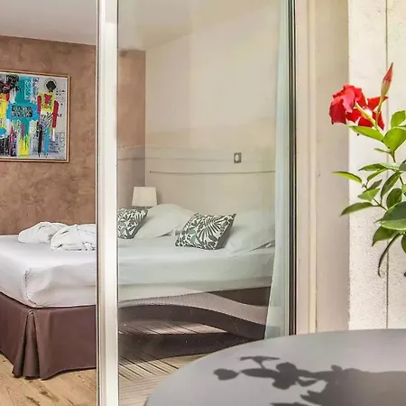Montaigne & - Centre Cannes
