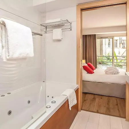Montaigne & - Centre Hotel