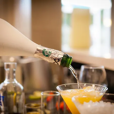 Montaigne & - Centre Ξενοδοχείο