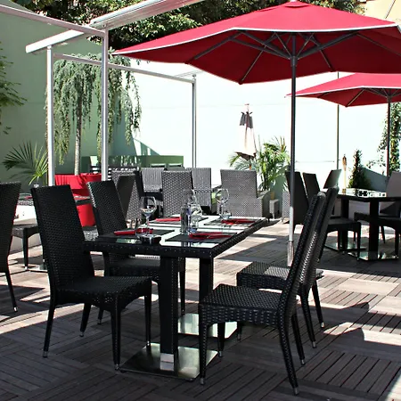 Hotel Montaigne &
