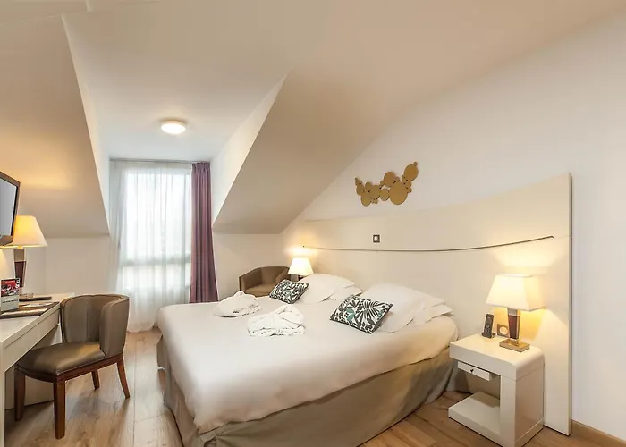 Montaigne & - Centre فندق كان