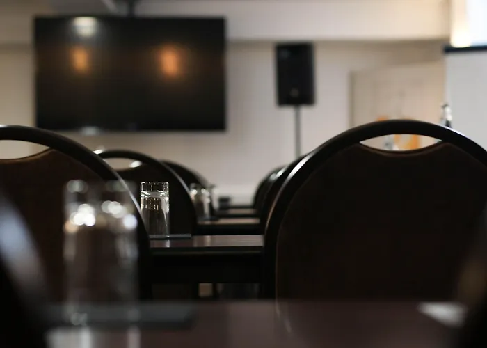 Montaigne & - Centre فندق كان