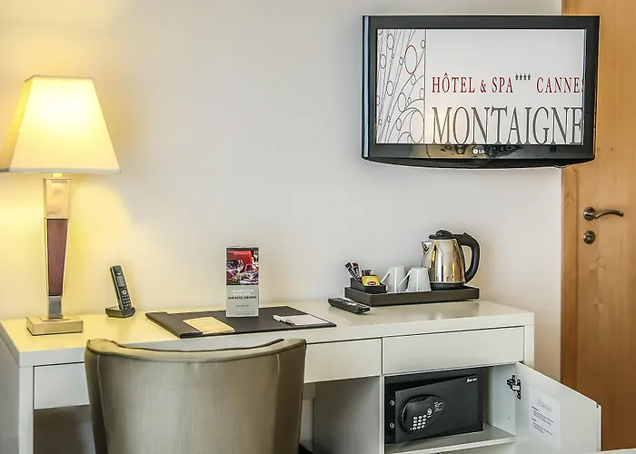 Montaigne & - Centre 4*