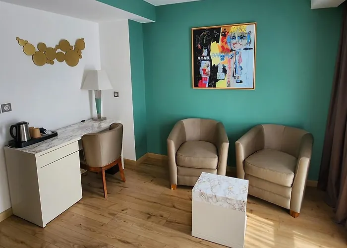 Montaigne & - Centre 4* كان