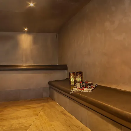 Montaigne & - Centre Hotel