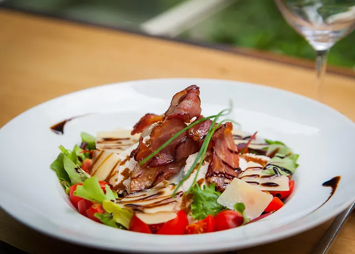 Montaigne & - Centre 4* 칸느