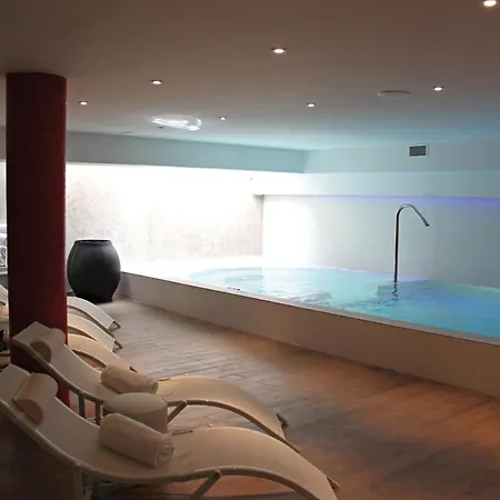 Hotel Montaigne &